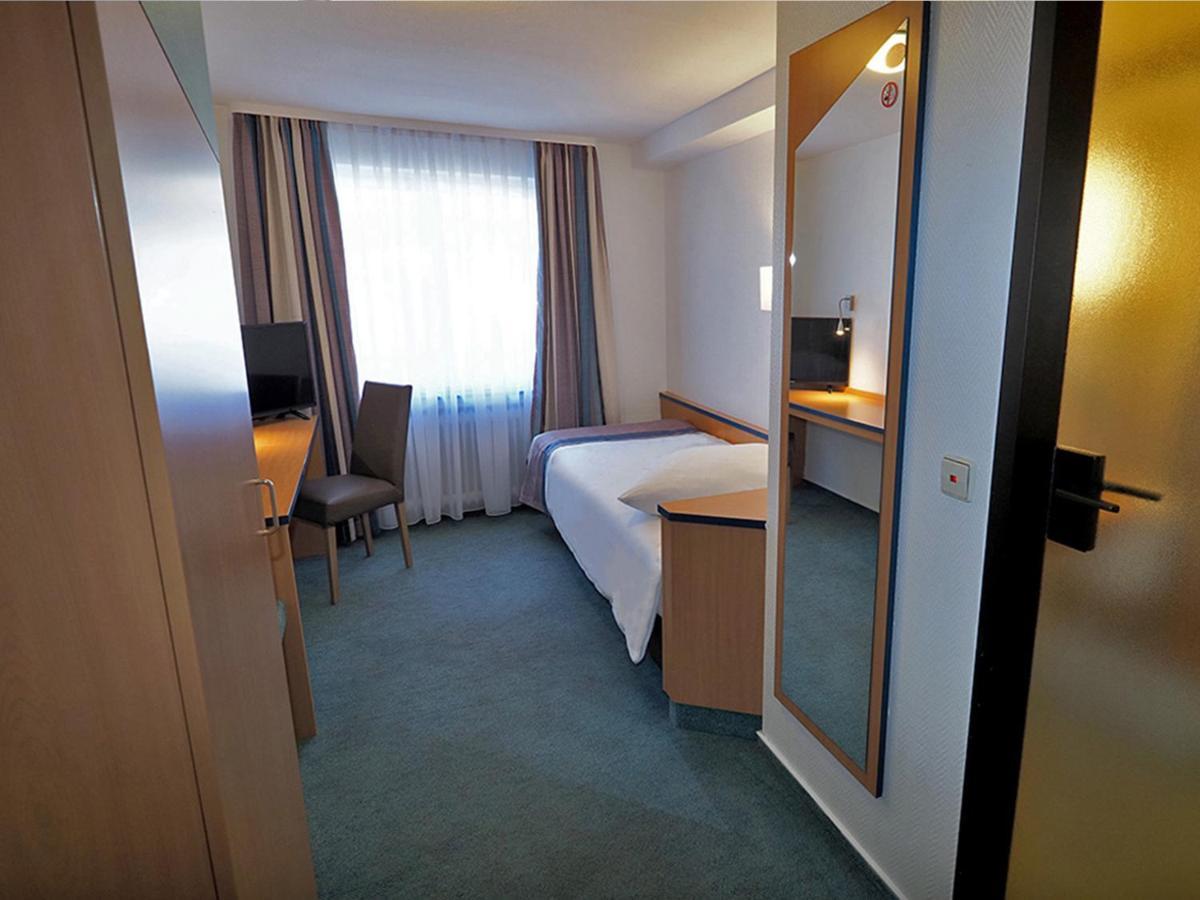Hotel Goldener Hirsch Mosbach Mosbach  Eksteriør bilde